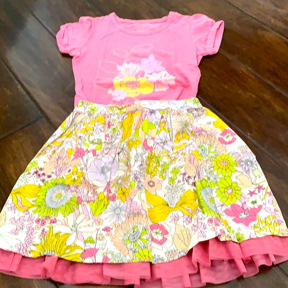 Liberty girls M tshirt and skirt set